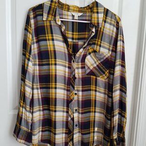 Plaid long sleeve top size 0X, runs TTS with flowy fit
